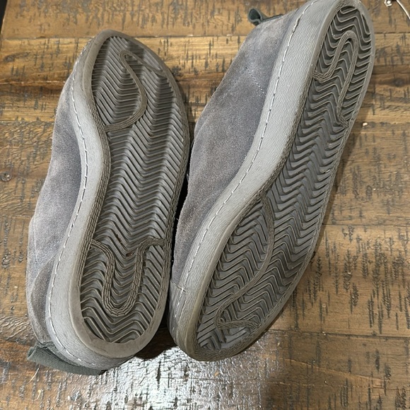 Adidas dark Grey Suede/Leather/Twill fabric slip on sneakers size 6-1/2. - Picture 4 of 5